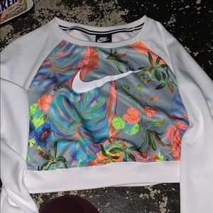 Nike crop sweatshirt